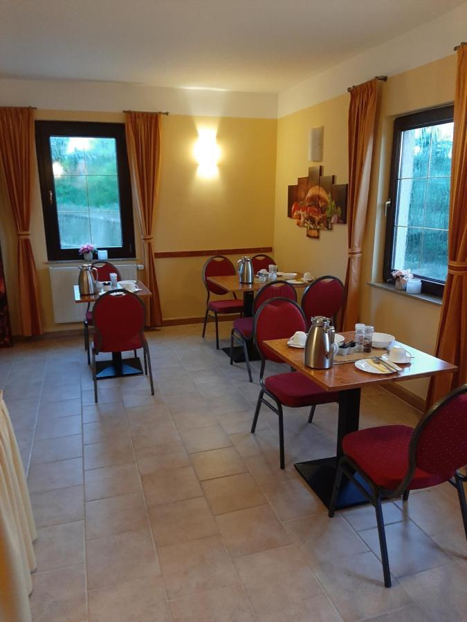 Hotel Prox Arnstadt Buitenkant foto