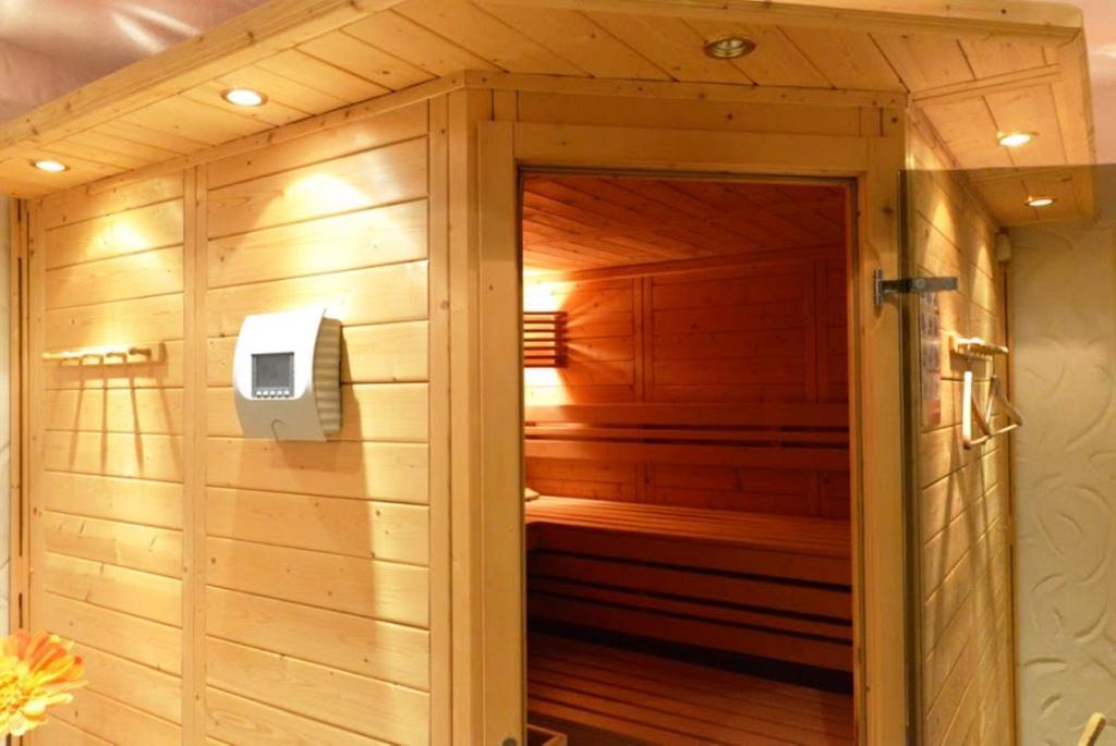 Hotel Prox Arnstadt Buitenkant foto